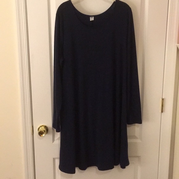 Old Navy Dresses & Skirts - BYOB Navy knit dress